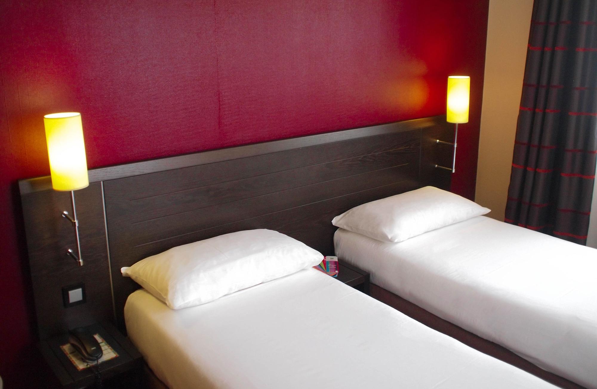 Ibis Styles Nantes Centre Place Royale Exteriör bild