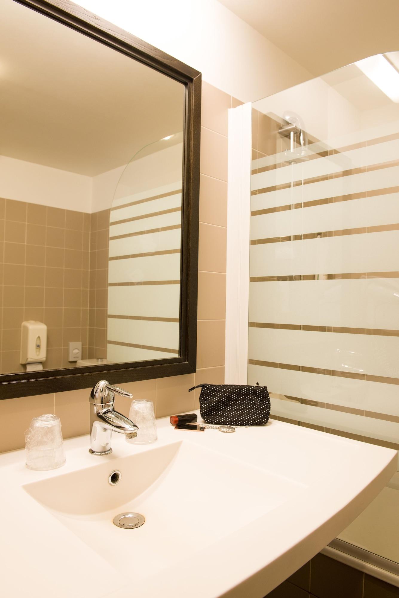 Ibis Styles Nantes Centre Place Royale Exteriör bild
