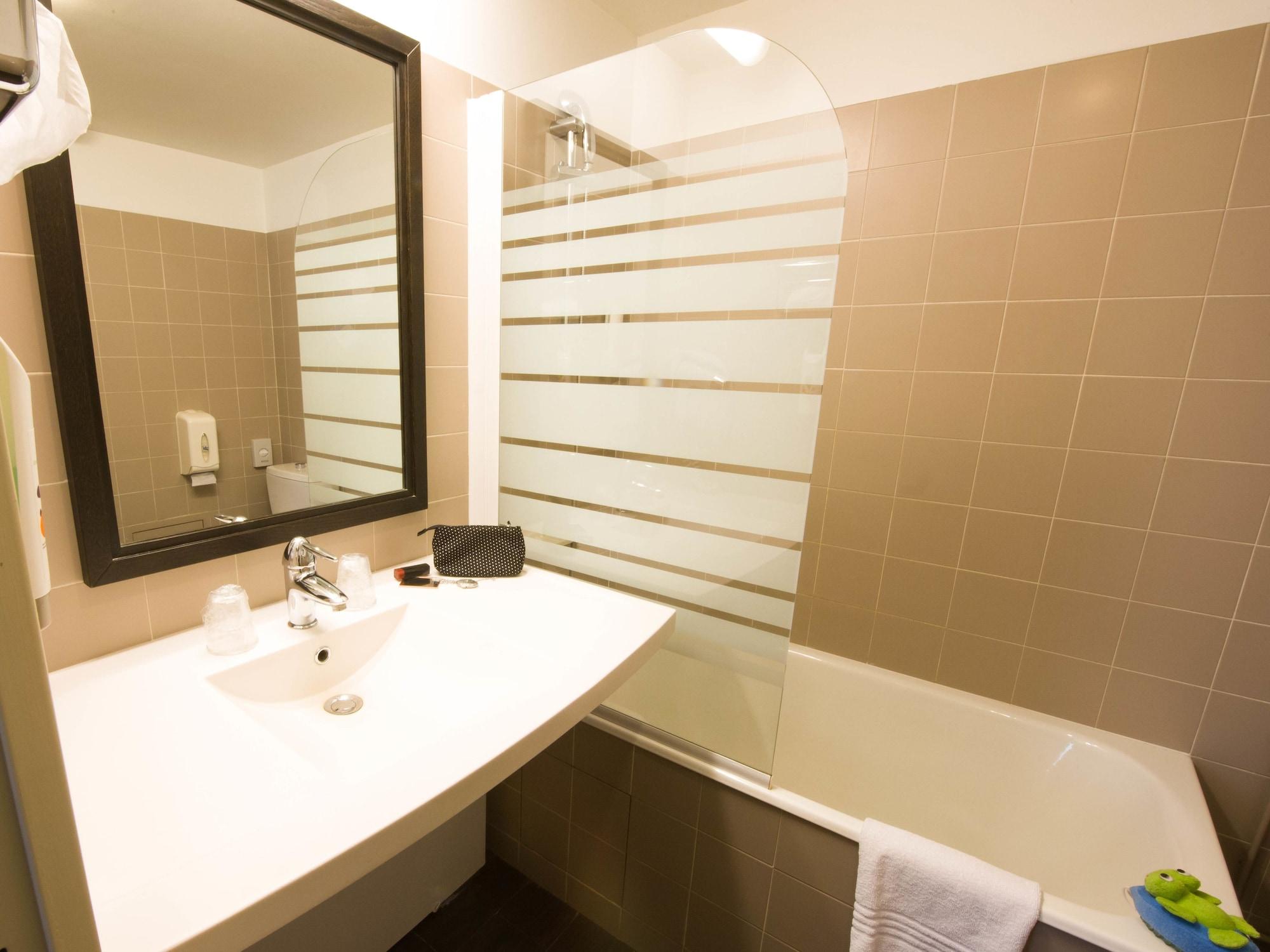 Ibis Styles Nantes Centre Place Royale Exteriör bild