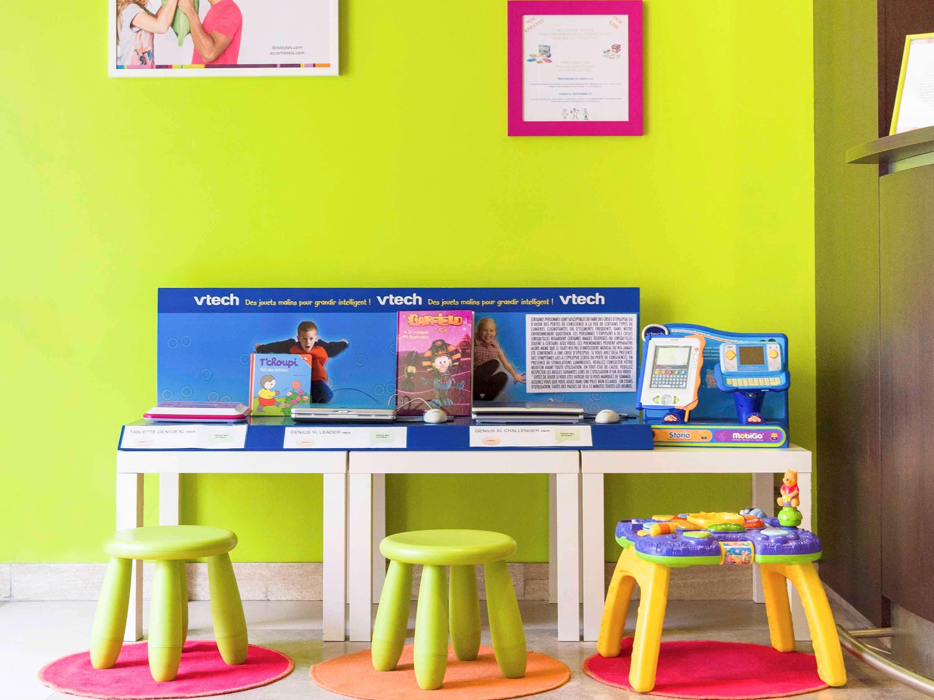 Ibis Styles Nantes Centre Place Royale Exteriör bild